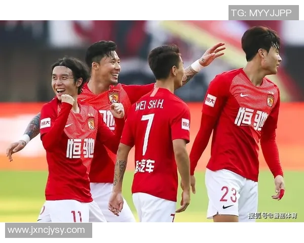 深圳足球队在联赛中的比赛经验与表现分析探讨